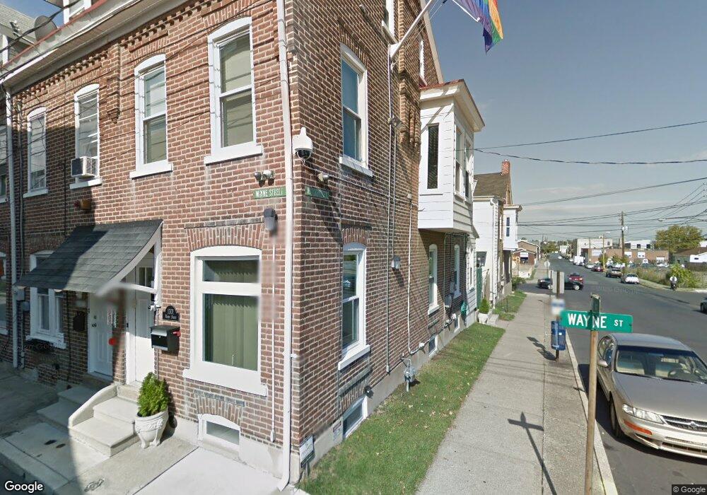 1301 W Wayne St, Allentown, PA 18102 - photo 1