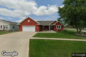 320 E Cardinal St, Garner, IA 50438