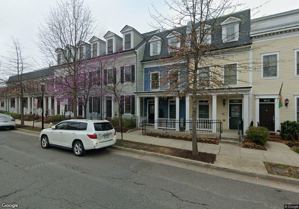 932 N Columbus St unit BUCKINGHAM, Alexandria, VA 22314 - photo 1