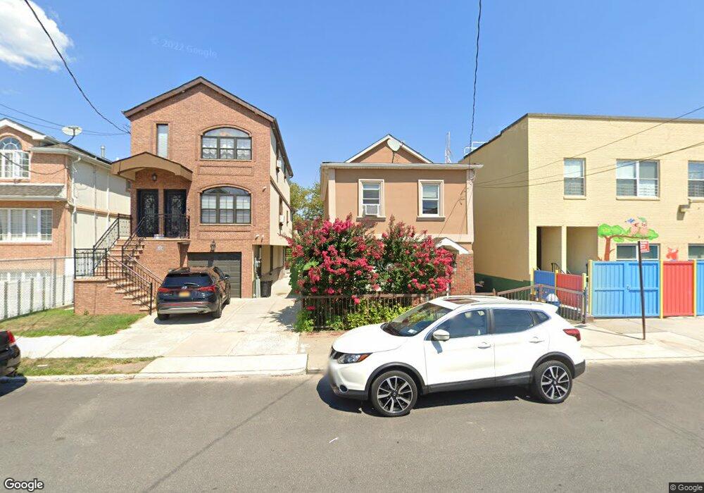 321 Norway Ave, Staten Island, NY 10305 - photo 1