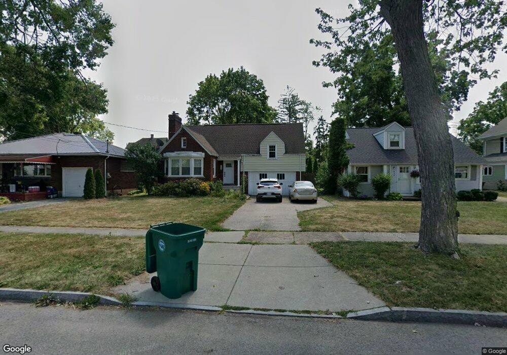 959 Maple Ave, Niagara Falls, NY 14305 - photo 1