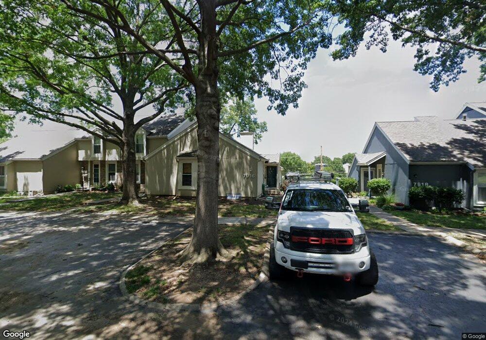 7916 Colony Ln, Lenexa, KS 66215 - photo 1