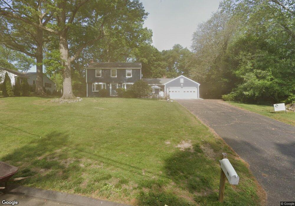 75 Suzanne Cir, Trumbull, CT 06611 - photo 1