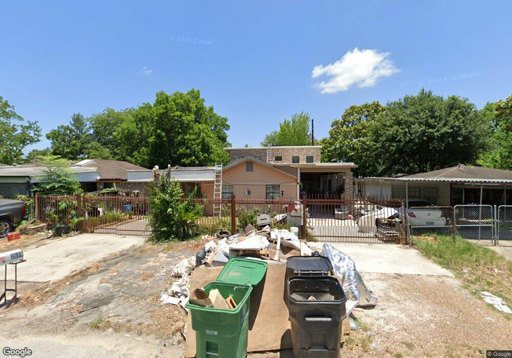 2518 Garwood Dr, Houston, TX 77091 - photo 1