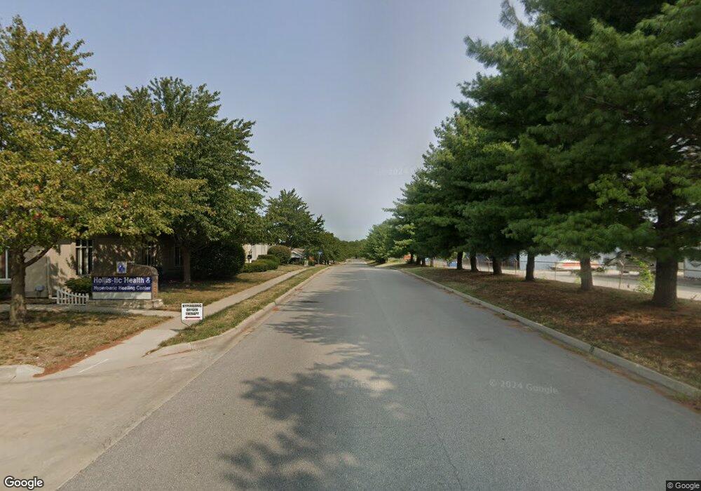 1215 NW North Ridge Dr, Blue Springs, MO 64015 - photo 1