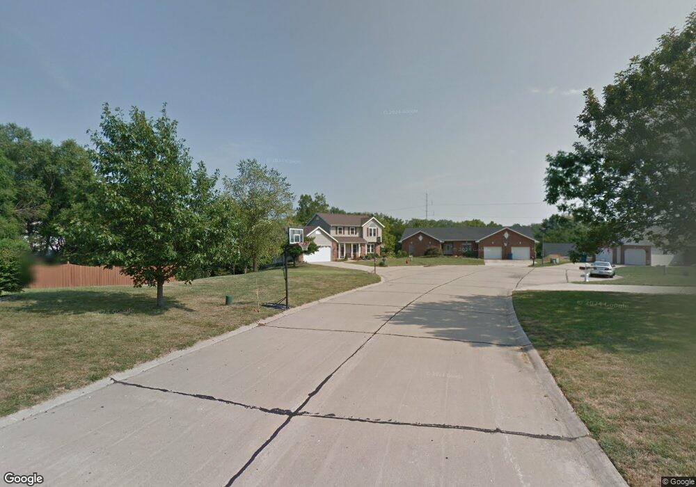 812 Oakridge Dr, Maryville, IL 62062 - photo 1