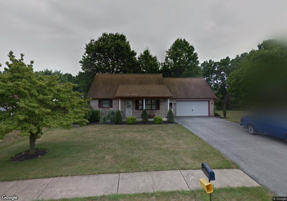 222 E Carpenter Ave, Myerstown, PA 17067 - photo 1