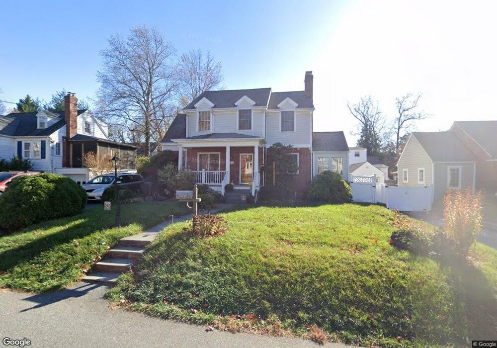 4528 N Chelsea Ln, Bethesda, MD 20814 - photo 1