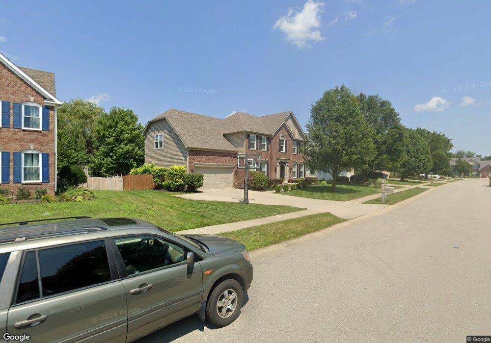 10352 Aurora Ct, Fishers, IN 46038 - photo 1