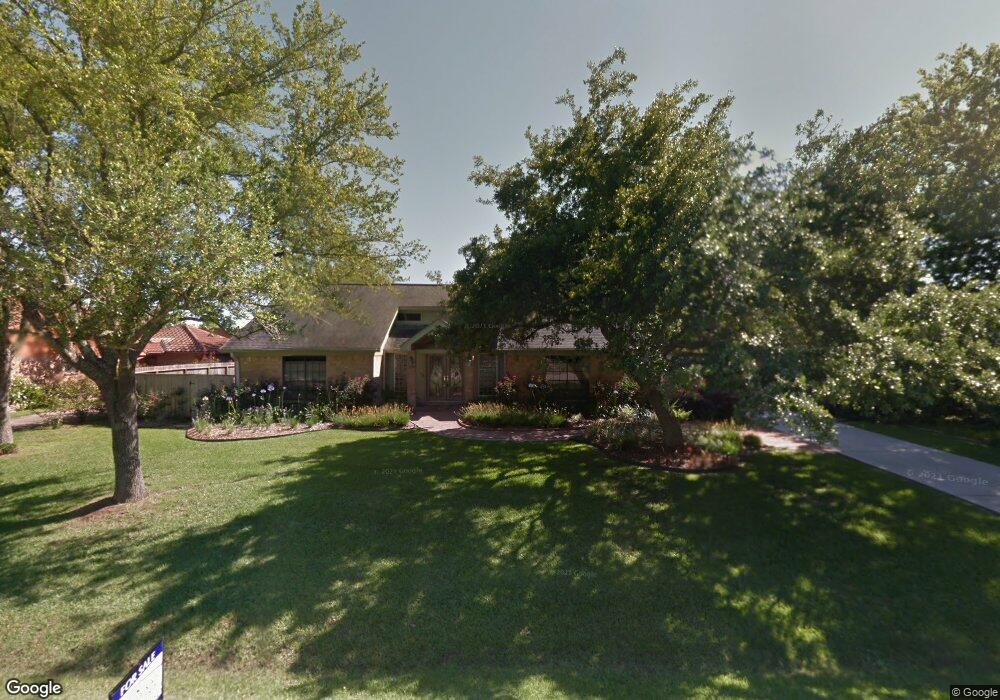 2304 Butler Dr, Friendswood, TX 77546 - photo 1