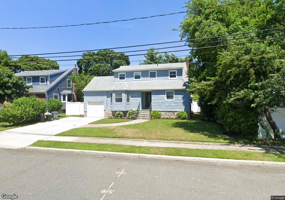 218 Pearsall Place, Woodmere, NY 11598 - photo 1