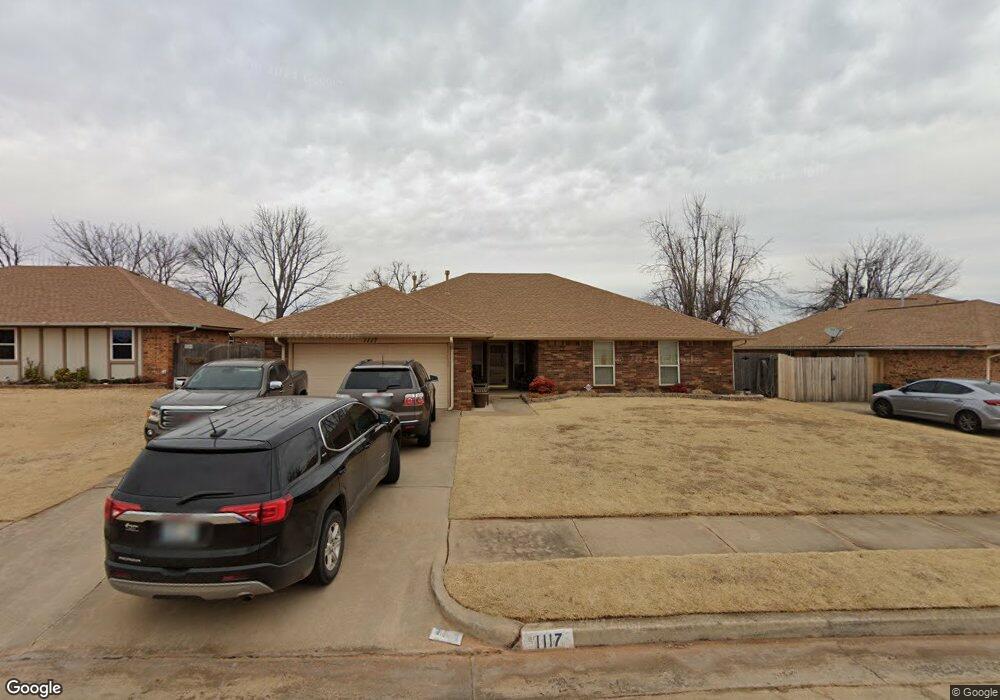 1117 NE 22nd St, Moore, OK 73160 - photo 1
