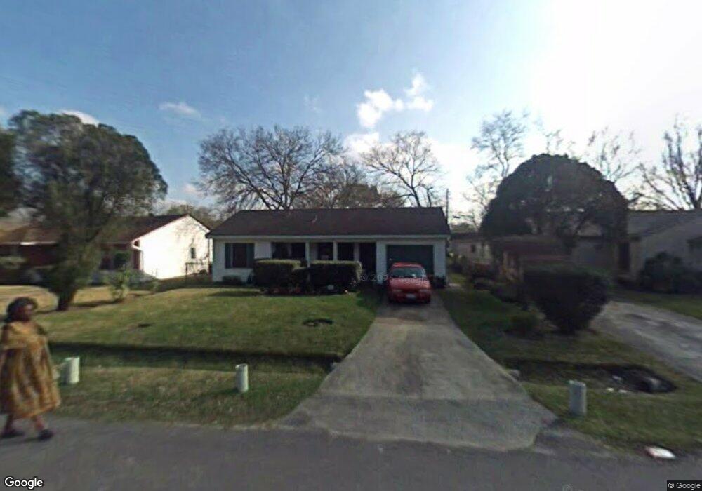818 E 42nd St, Houston, TX 77022 - photo 1