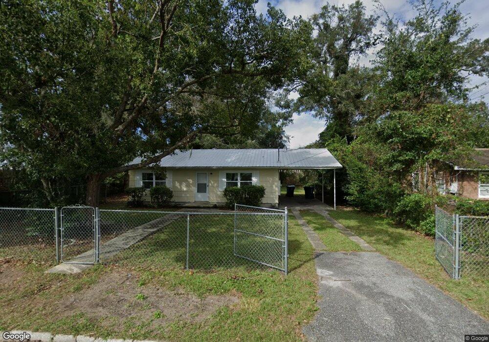 1013 3rd St, Brunswick, GA 31520 - photo 1