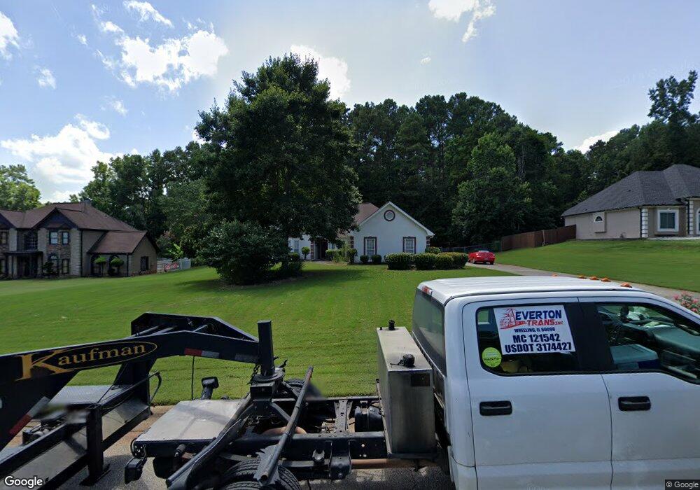 225 Tomahawk Dr, Sharpsburg, GA 30277 - photo 1