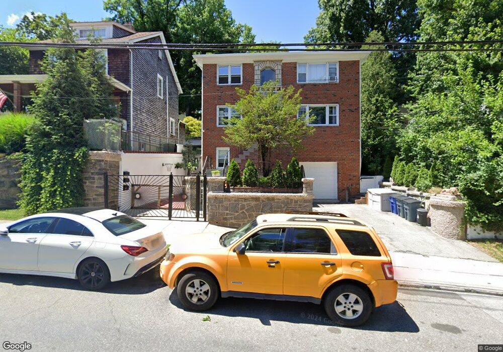 19 Putnam Ave unit 2, Yonkers, NY 10705 - photo 1