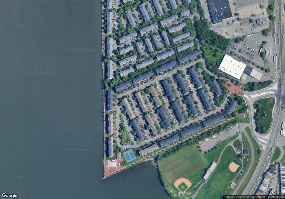 34 Dogwood St unit 34 Dogwood, Jersey City, NJ 07305 - photo 1