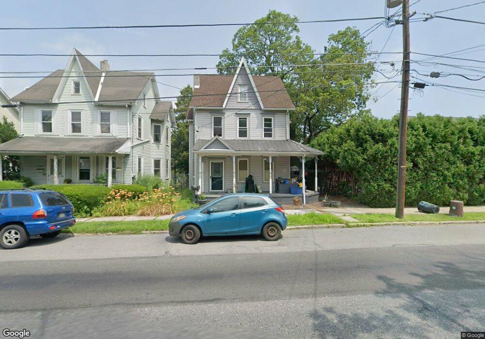 118 N Broad St, Nazareth, PA 18064 - photo 1