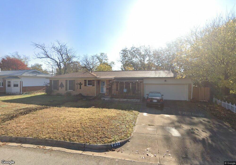 332 Hurst Dr, Bedford, TX 76022 - photo 1