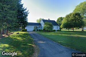 2 Pleasant View Dr, Hatfield, MA 01038