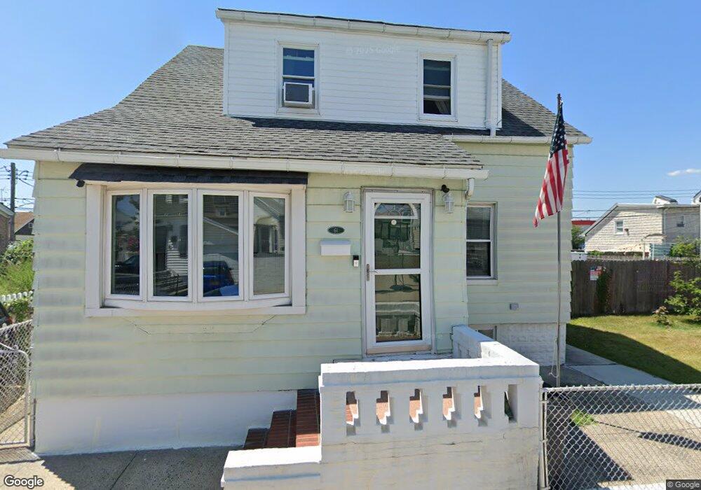 61 Ebony Ct, Brooklyn, NY 11229 - photo 1