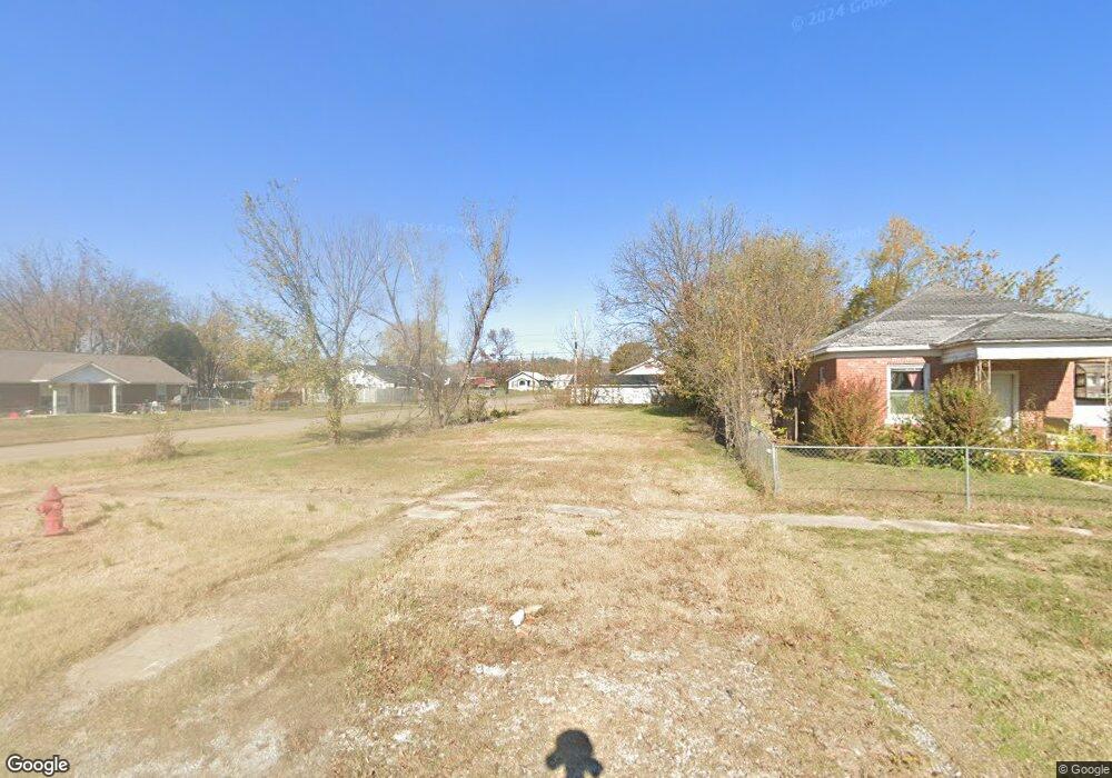 912 W Moore St, Henryetta, OK 74437 - photo 1
