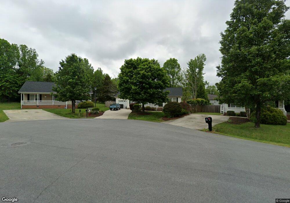 1505 Southtree Ln, High Point, NC 27263 - photo 1