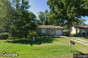 604 E 7th St, Altamont, KS 67330