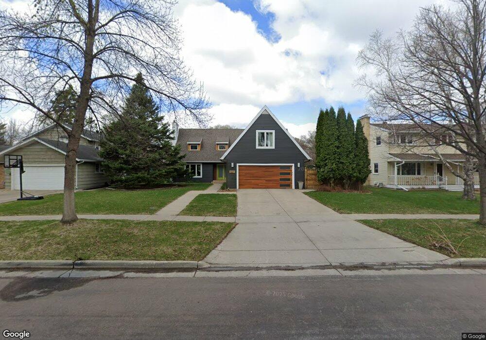 1747 7th St S, Fargo, ND 58103 - photo 1