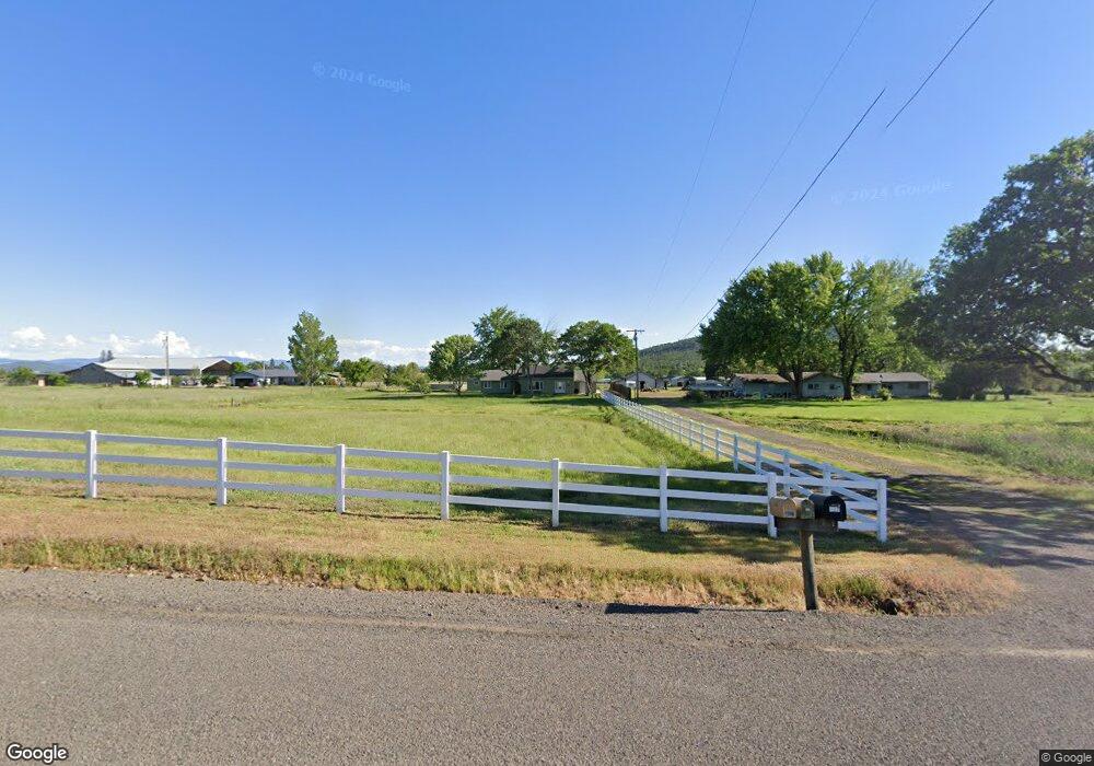 647 Mountain View Dr, Eagle Point, OR 97524 - photo 1