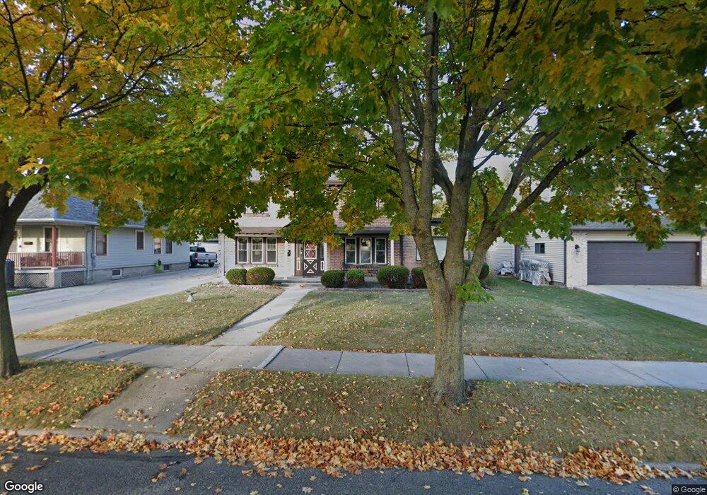 718 N 4th St, Manitowoc, WI 54220 - photo 1