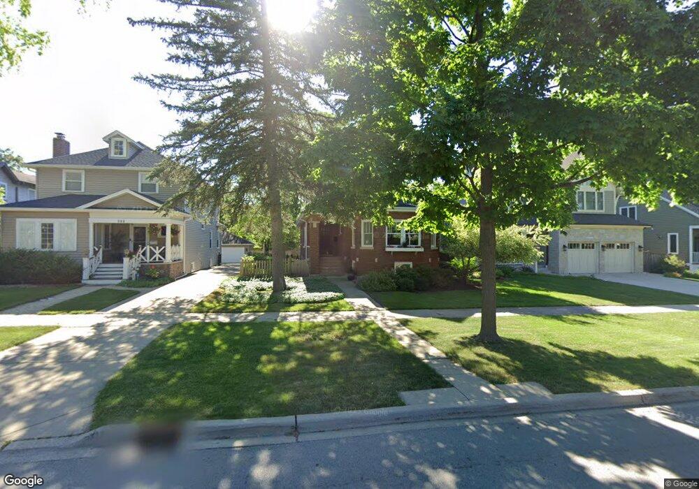 224 N Maple Ave, Elmhurst, IL 60126 - photo 1