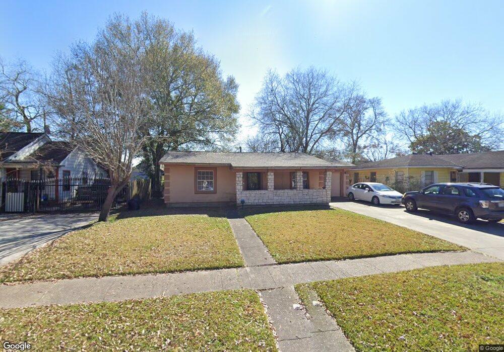 7526 Dixie Dr, Houston, TX 77087 - photo 1