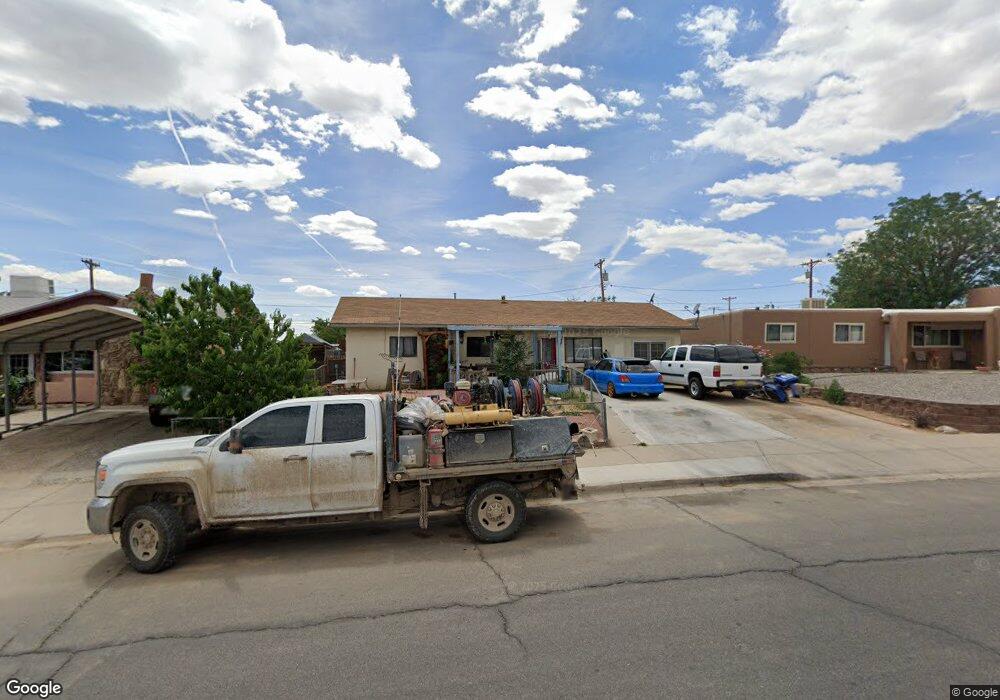 3901 Sierra Vista Dr, Farmington, NM 87402 - photo 1