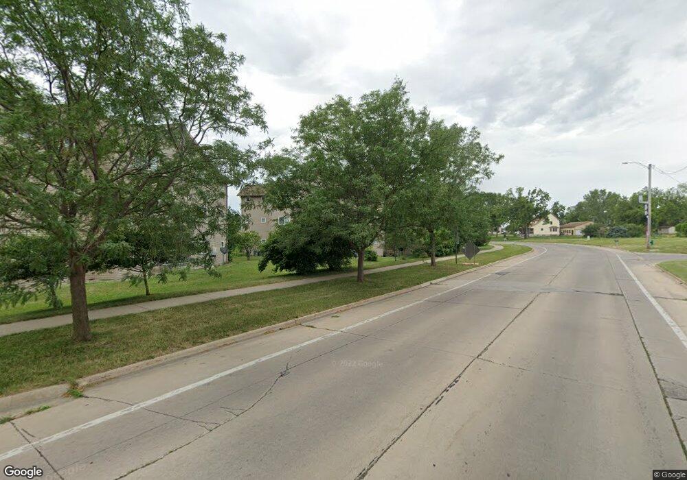 2015 Rockford Rd SW unit 10, Cedar Rapids, IA 52404 - photo 1