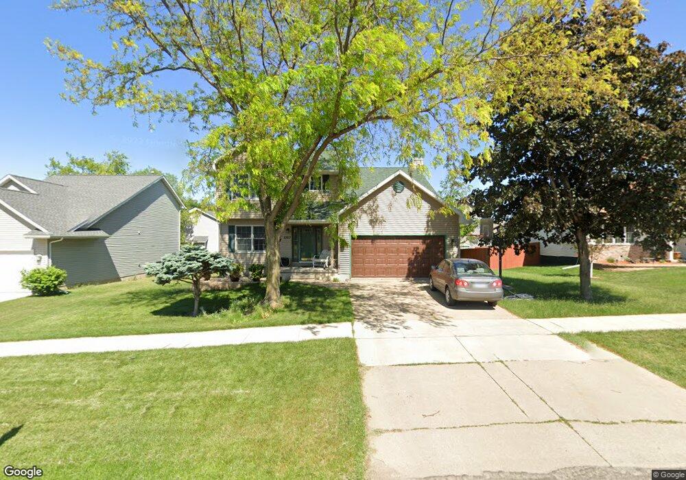 1357 Wiley Blvd NW, Cedar Rapids, IA 52405 - photo 1