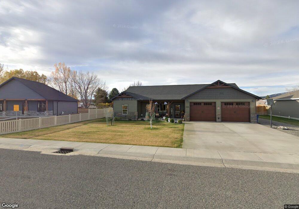 201 33rd St, Cody, WY 82414 - photo 1