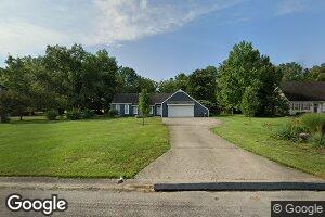 5 Lakeview Dr, Marshall, IL 62441