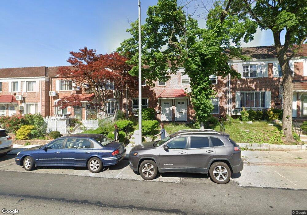 7531 Utopia Pkwy, Fresh Meadows, NY 11366 - photo 1