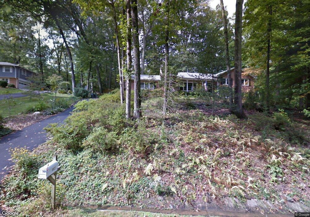 8927 Glenbrook Rd, Fairfax, VA 22031 - photo 1