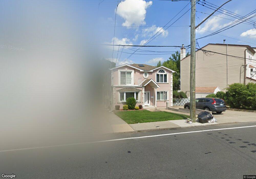 839 W Fingerboard Rd, Staten Island, NY 10305 - photo 1