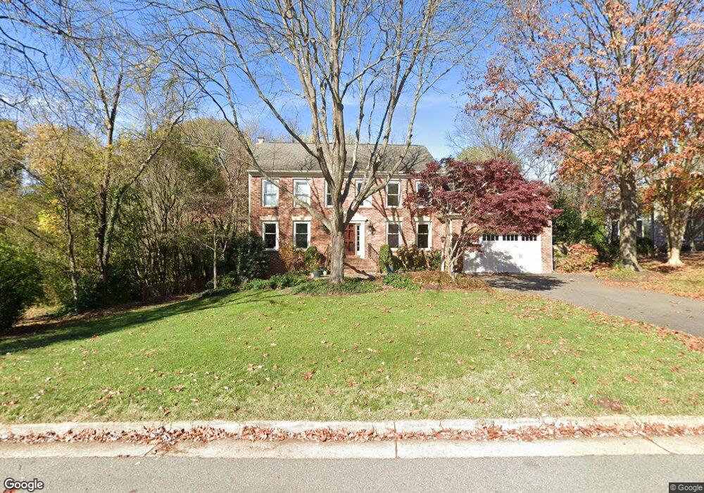 2214 Traies Ct, Alexandria, VA 22306 - photo 1