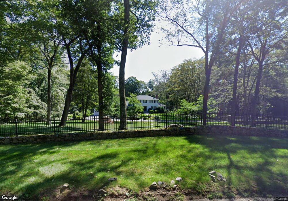 577 Cheese Spring Rd, New Canaan, CT 06840 - photo 1