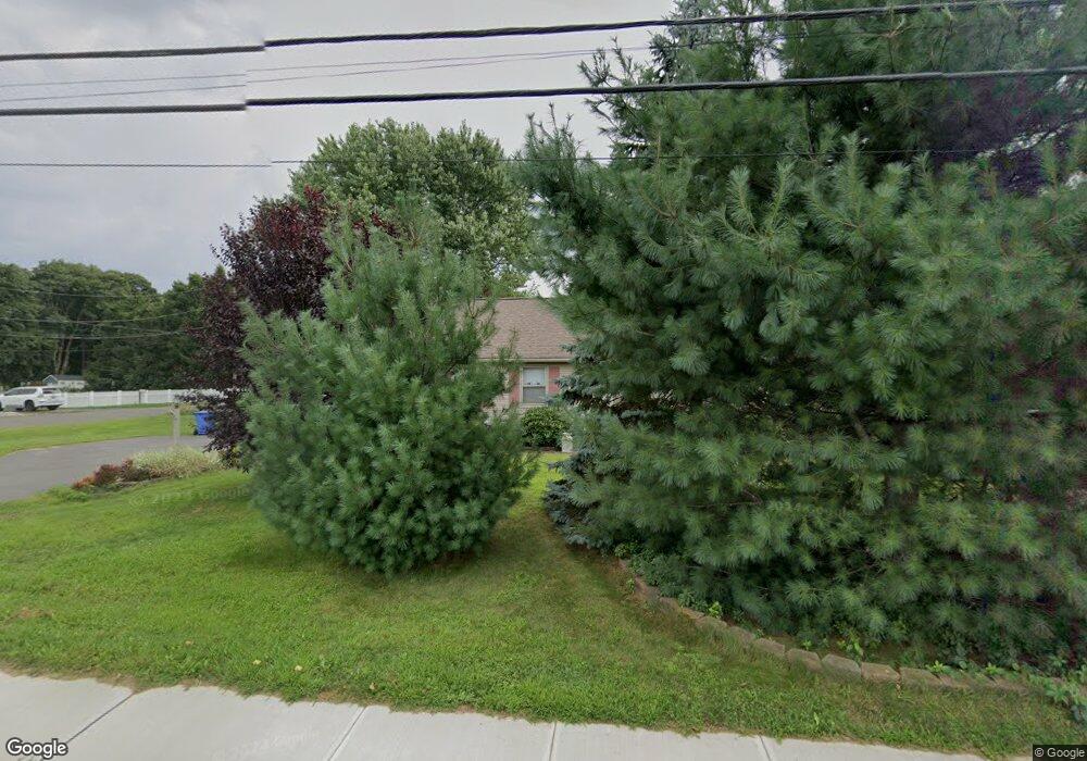 71 Geer St, Cromwell, CT 06416 - photo 1