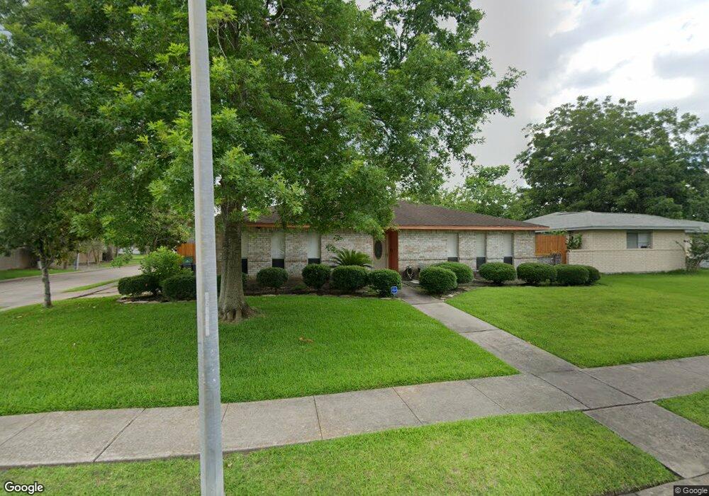 16742 David Glen Dr, Friendswood, TX 77546 - photo 1