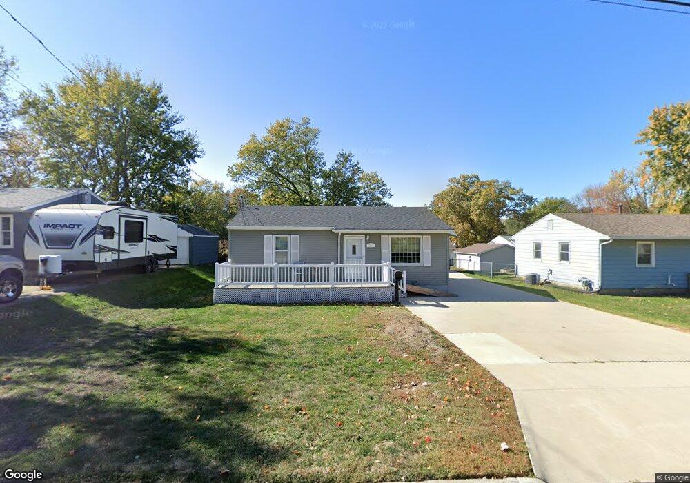 703 E 14th St N, Newton, IA 50208 - photo 1