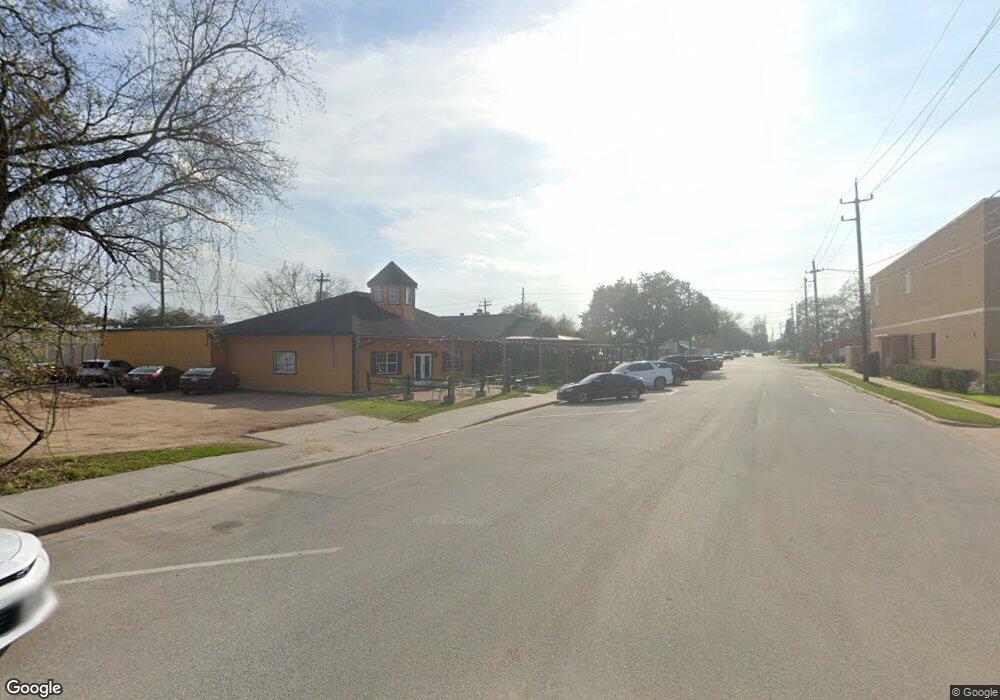 203 Commerce St, Tomball, TX 77375 - photo 1