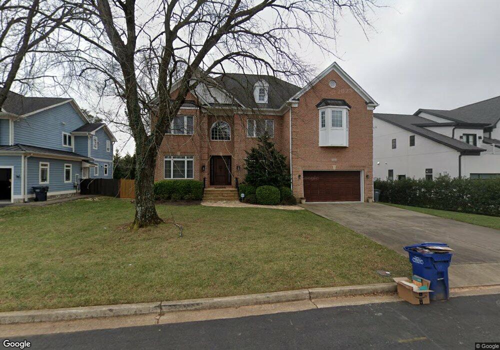 6933 Hector Rd, McLean, VA 22101 - photo 1