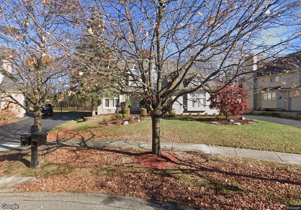 6525 Roseberry Cir, West Bloomfield, MI 48322 - photo 1