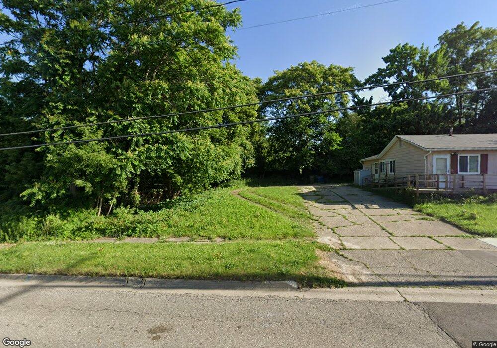 327 E Hemphill Rd, Flint, MI 48507 - photo 1